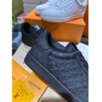 Louis Vuitton LV Unisex Rivoli Sneaker Black Mini Monogram Embossed Calf Leather Rubber - Imagen 9