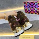 Louis Vuitton LV Unisex Run Away Sneaker Khaki Green Suede Calf Leather Monogram - Imagen 8