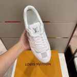 Louis Vuitton LV Unisex Run Away Sneaker White Maxi Damier Embossed Grained Calf - Imagen 7
