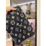 Louis Vuitton LV Unisex Simply LV Scarf Black Fringed Finish Contrasting Monogram Motif - immagine 2