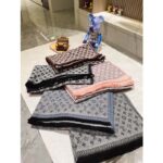 Louis Vuitton LV Unisex Simply LV Scarf Black Fringed Finish Contrasting Monogram Motif - immagine 6