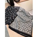 Louis Vuitton LV Unisex Simply LV Scarf Black Fringed Finish Contrasting Monogram Motif - immagine 5