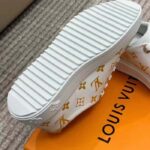 Louis Vuitton LV Unisex Time Out Sneaker Gold Monogram Debossed Calf Leather – Bild 9