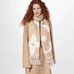 Louis Vuitton LV Unisex Ultimate Shine Scarf Beige Allover Monogram Pattern Fringe Finish – Image 10