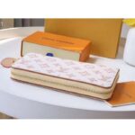 Louis Vuitton LV Unisex Zippy Wallet Beige Monogram Coated Canvas Calf Leather - immagine 4