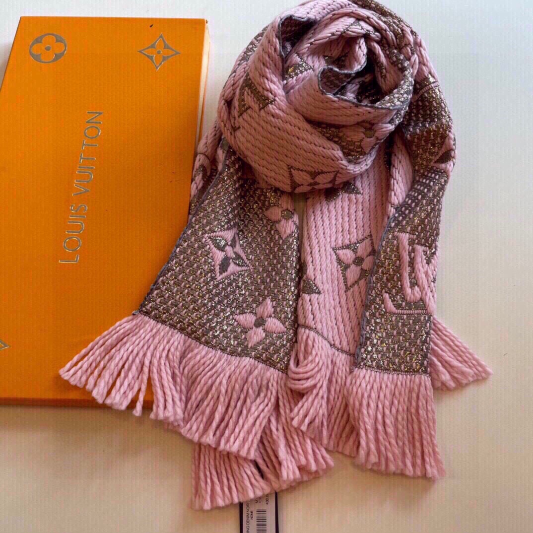 louis vuitton ecru logomania scarf｜TikTok Search