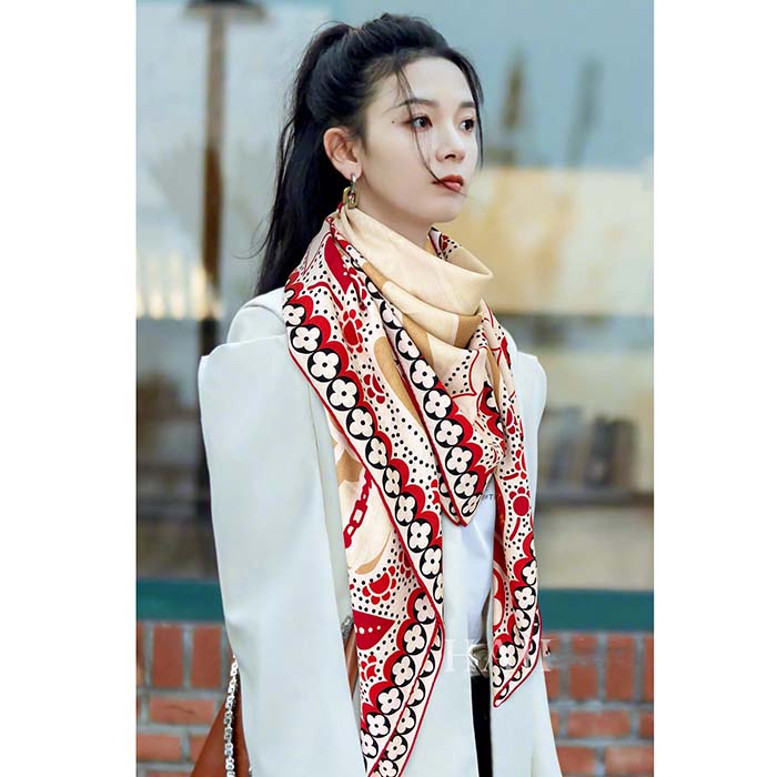 Louis Vuitton LV Women Precious Rabbit Essential Scarf Red Wool Jacquard  Monogram - LULUX