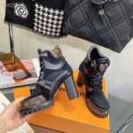 Louis Vuitton LV Women Star Trail Ankle Boot Black Mix Materials Treaded Rubber 9.5 Cm Heel - immagine 10