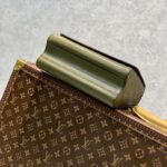 Louis Vuitton LV Women Twist MM Handbag Kaki Quartz White Epi Grained Cowhide - Bild 5