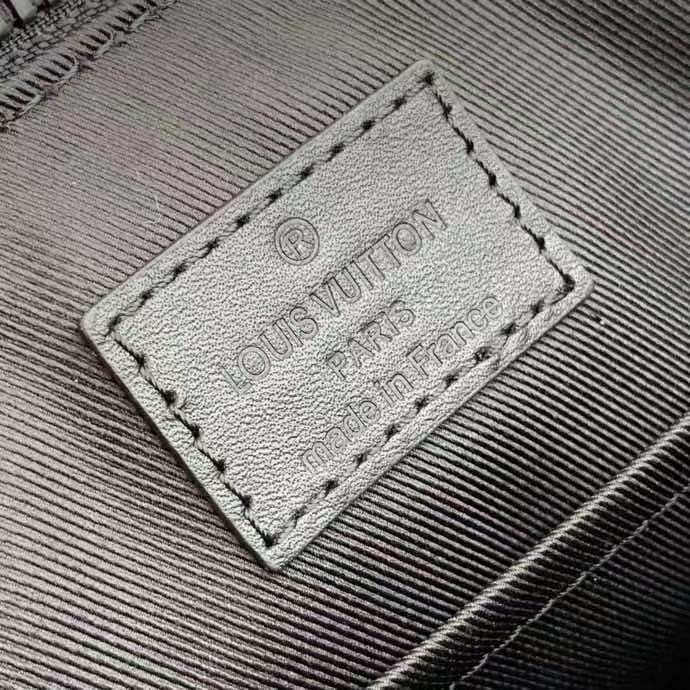 Louis Vuitton Unisex City Keepall Bag Black Aerogram Grained Calf Leather (11)