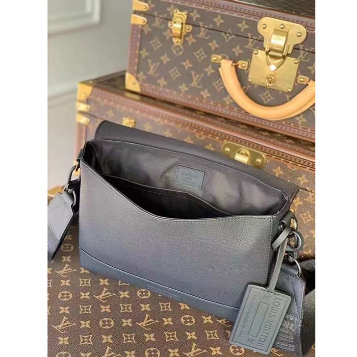 Louis Vuitton – Louis Vuitton LV Aerogram Takeoff Sling Bag Black Leather –  Queen Station