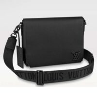 Louis Vuitton Unisex LV Aerogram Takeoff Messenger Black Grained Calf Leather