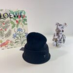 Louis Vuitton Unisex LV Ahead Beanie One Size Black Cashmere Initials - Bild 5