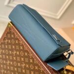 Louis Vuitton Unisex LV Takeoff Messenger Navy Blue Aerogram Cowhide Leather - Bild 4