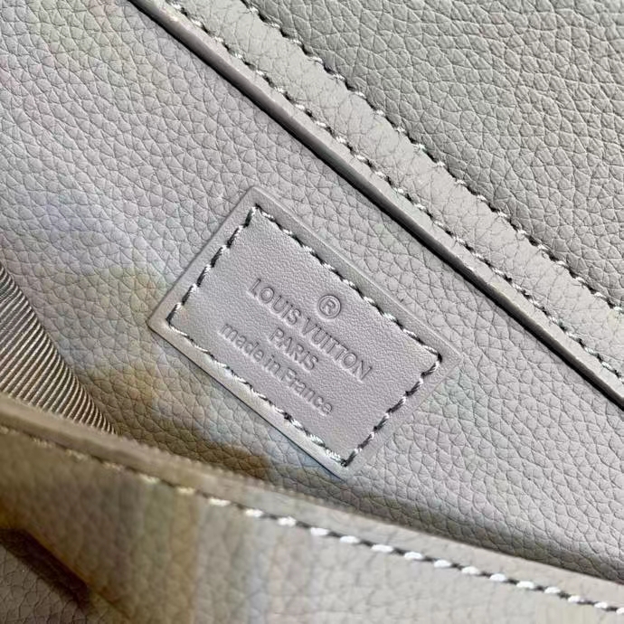 Louis Vuitton Unisex Takeoff Sling Khaki LV Aerogram Cowhide Leather (4)