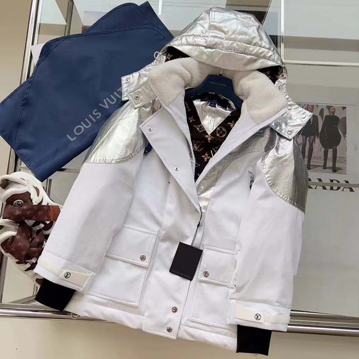 Louis Vuitton Women LV Electric Accent Ski Jacket Optical White Regular Fit (11)