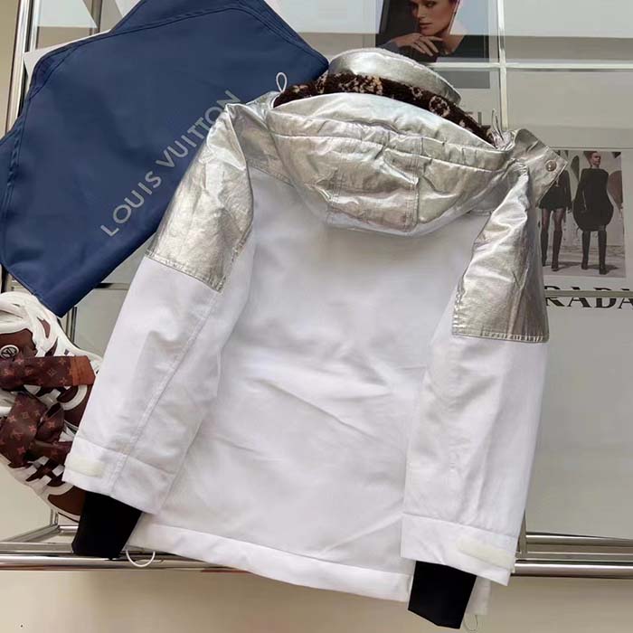 Louis Vuitton Women LV Electric Accent Ski Jacket Optical White Regular Fit (9)