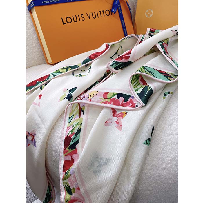 Louis Vuitton Women LV Garden Square 90 White Silk Inkjet Print Garden (5)