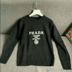 Prada Women Cashmere Wool Prada Logo Crew-Neck Sweater Black Menswear Fit – Bild 3