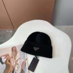 Prada Women Wool and Cashmere Beanie-Black - Imagen 7