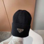 Prada Women Wool and Cashmere Beanie-Black - Imagen 3