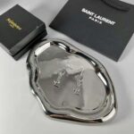 Saint Laurent YSL Women Monogram Palm Earrings in Metal-Silver - Image 4