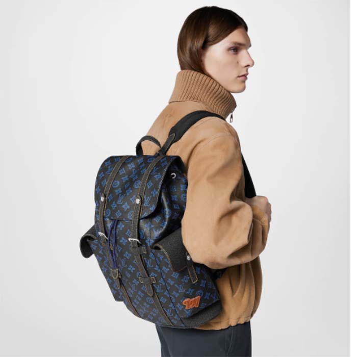 Sold at Auction: Louis Vuitton, Louis Vuitton - LV - NEW Christopher MM  Medium Navy Blue Backpack