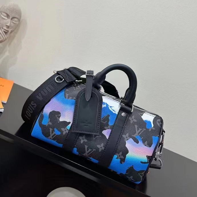 LV x YK Bandoulière Keepall 25 Monogram Eclipse Canvas Bag