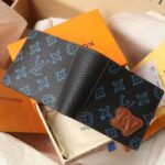 Louis Vuitton LV Unisex Slender Wallet Blue Monogram Coated Canvas Bill Compartment - immagine 4
