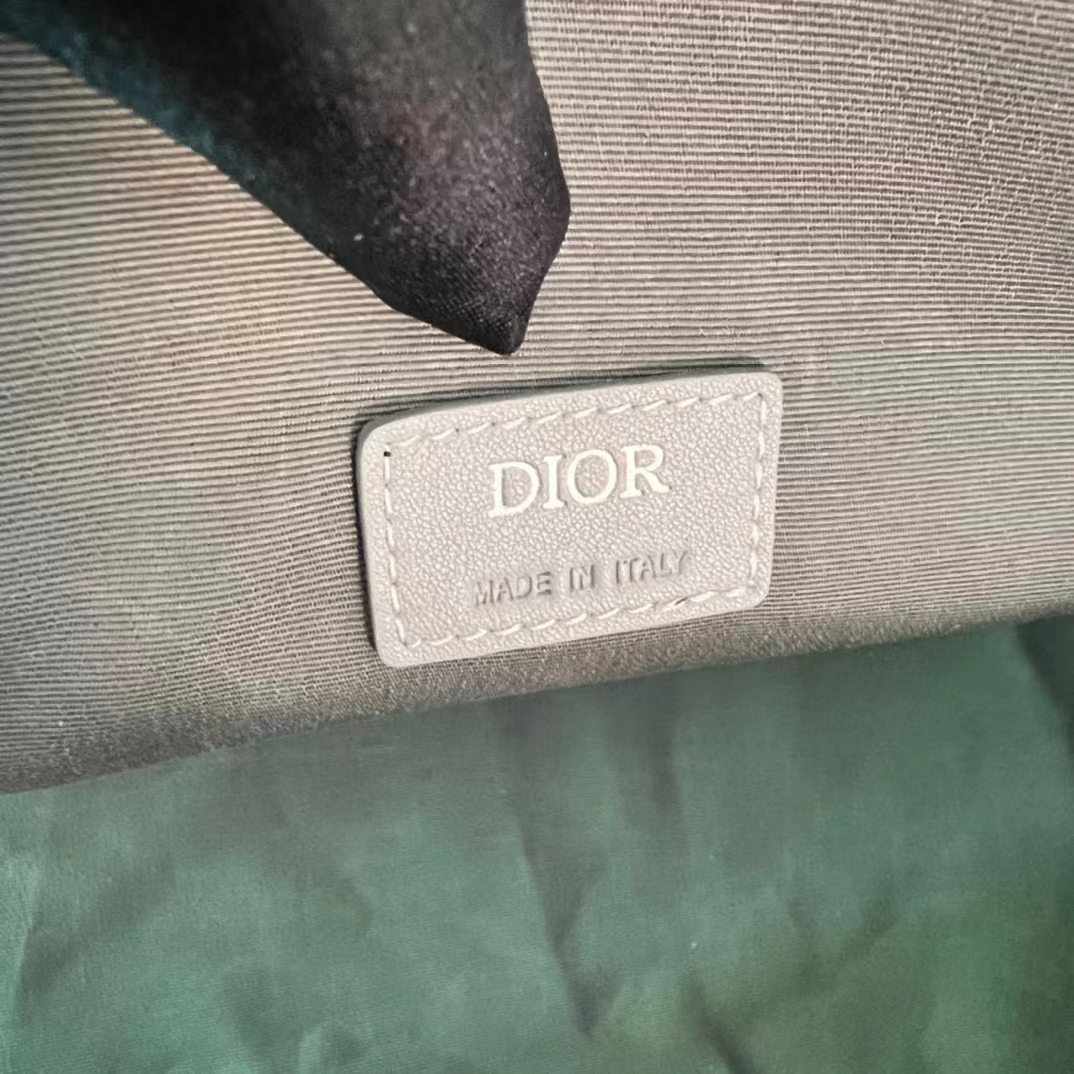 Dior Unisex CD Hit The Road Pet Carrier Bag Gray Diamond Canvas Smooth Calfskin (7)