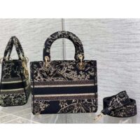 Dior Women CD Medium Lady D-Lite Bag Black Multicolor Jardin D’Hiver Embroidered Cotton (4)