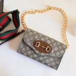 Gucci Women GG Horsebit 1955 Mini Bag Brown Beige Ebony GG Supreme Canvas - Imagen 2