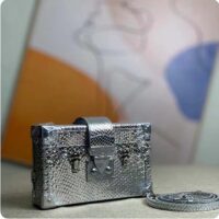 Louis Vuitton LV Women Petite Malle Handbag Metallise Froisse Silver Brilliant Alligator Leather (9)