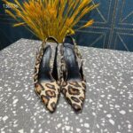 Louis Vuitton LV Women Sparkle Slingback Camel Brown Printed Satin Leather 9.5 Cm Heel - Bild 6