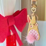 Louis Vuitton Unisex LV Bunny Key Holder Brown Pink Leather Canvas Mink - immagine 3