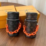 Louis Vuitton Unisex LV Monogram Barrel Pouch Bag Charm Brown Canvas Leather - immagine 3