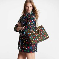 Louis Vuitton Unisex LVxYK OnTheGo MM Monogram Coated Canvas 3D Painted Dots Print (1)