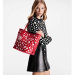 Louis Vuitton Women LVxYK Neverfull MM Tote Red White Embossed Grained Monogram Empreinte Cowhide - immagine 14