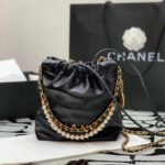 Chanel Women CC 22 Mini Handbag Shiny Crumpled Calfskin Gold-Tone Metal Black - immagine 3