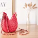 Chanel Women CC Small Hobo Bag Lambskin Shiny Light Gold Metal Pink - Bild 5