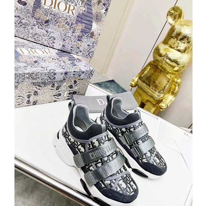 Dior Unisex Shoes CD D-Wander Sneaker Deep Blue Dior Oblique Technical Fabric (1)