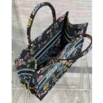Dior Women CD Medium Book Tote Black Multicolor Dior Petites Fleurs Embroidery - Imagen 5