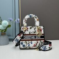 Dior Women CD Medium Lady D-Lite Bag White Multicolor Dior Petites Fleurs Embroidery (1)