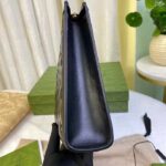 Gucci Unisex GG Matelassé Pouch Black GG Matelassé Leather Double G – Bild 4