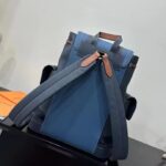 Louis Vuitton LV Unisex Christopher MM Backpack Denim Blue Navy Taurillon Leather - immagine 4