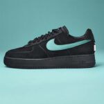 Louis Vuitton LV Unisex Nike Air Force 1 Sneaker Black Monogram Embossed Calf Leather - immagine 2