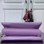 Louis Vuitton LV Women Coussin PM Handbag Light Purple Lambskin Zip Closure - immagine 5