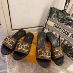 Louis Vuitton LV Women Lock It Mule Brown Patent Monogram Canvas Leather Outsole - immagine 6