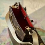 Louis Vuitton LV Women Onthego PM Tote Monogram Reverse Coated Canvas - Imagen 5