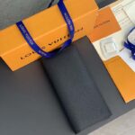 Louis Vuitton Unisex Brazza Wallet Taïga Leather Stamped LV Initials Grained Calfskin - Image 2